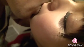 The double chastisement with fingering while letting her masturbate with an electric massager made her body twitch and come again and again!