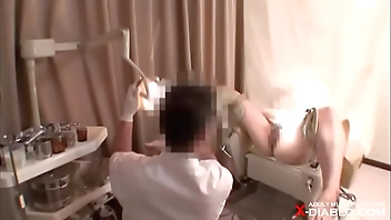 ドクハラ婦人科医#006 21歳 音大生 内診台診察