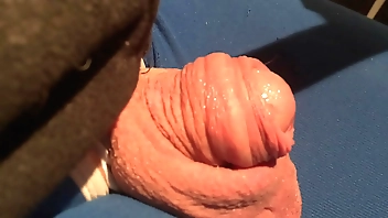 Foreskin stretch with penis pump