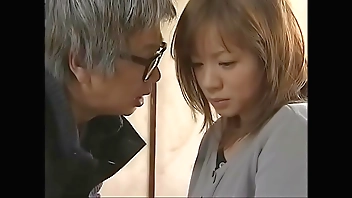 【ヘンリー塚本】限りなくレ●プに近い和姦「夫の父に力づくで」