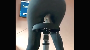 Don't interrupt your workout ?#wetpants #pissing #pee #piss #pantswetting #workout #bicycle #blonde #wet #femaledesper...