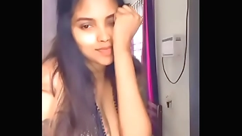 Elakiyya big boobs dance