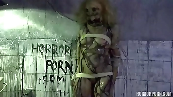 HORRORPORN - Female spider