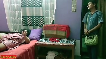 Accidently Cum Inside Bhabhi wet Pussy!! Bhabhi is not Satisfied!!