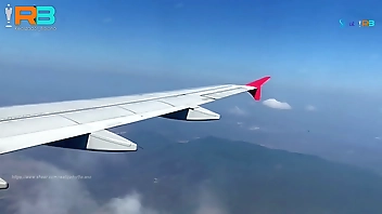 Realizador Baiano em viagem se aventurando com duas casadas submissas menage, sexo no avião. Comedor exibicionismo durante voo no aeroporto . bbc threesome with two wife on the plane