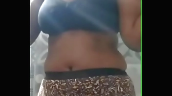 Gf showing big boobs