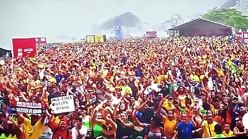 Recebi a visita da gostosa no jogo da copa