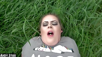 BBW TEENY WIRD OUTDOOR GEFICKT WEIL SIE PISSEN WOLLTE UND BEKOMMT CREAMPIE