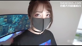 玩偶姐姐体验工作日常 黑丝网袜被狂操