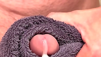 Me masturbating to orgasm 9