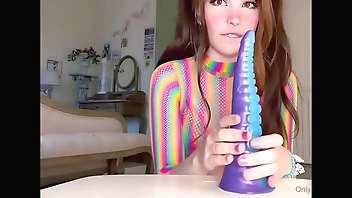 Bell Delphine play with dick