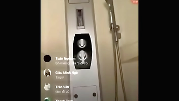 Cô Trang siêu vòng 3 tắm FULL