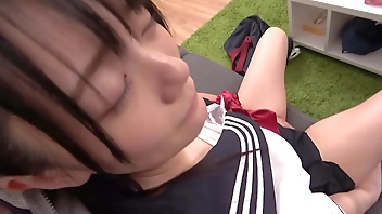 清涼感抜群JKあどけなさを残したセーラー服の美女と背徳放課後SEX。元気で爽やか、笑顔がとってもかわいい女の子。おじさんの汚いちんぽを小悪魔っぽい表情でやさしくシコペロ。