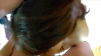 チ〇ポ大好き熟女にフェラさせたら夢中で舐め始めた