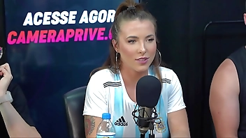 Minha buceta quando faz squirt é desse jeito