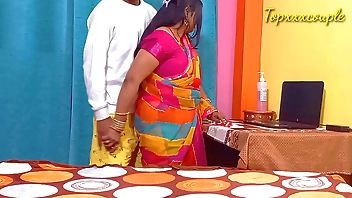 मोटी चूचियों वाली देसी कामवाली बाई नें पहली बार गांड मरवाई और फिर चूत चुदवाई ।