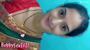 Sex enjoy moment with boyfriend when her husband went to office