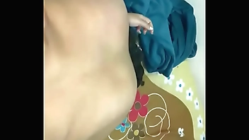 आह्हह इतना ज़ोर से चोदा झड़ गया मेरे चुत का पानी