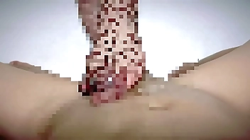 網タイツを履いてチンポを足コキ.