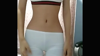 豐乳水蛇腰蜜桃臀小妹脫衣自拍part1