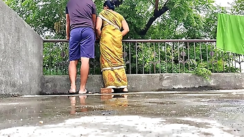 मै आपको कितने टाइम से छत पर बुला रहा हूं यार तुम आति क्यों नहीं w