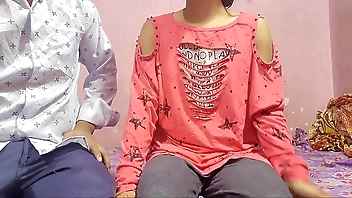 भाभी आप बहुत खूबसूरत हो क्या आप मुझे अपना चूत दोगे