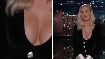 Brie Larson (pechos)