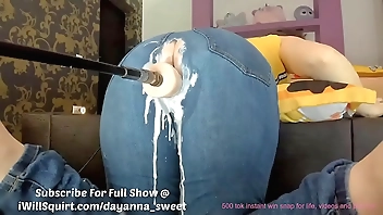 Machine Dildo Makes PAWG Big Booty MILF Creamy Squirt All Over Her Jeans