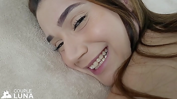 Come see a Whore asking to take it in the Ass! The Naughty gets Hot, Moans loudly and stays ASS GAPE!!