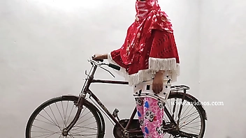 Boobs Indian Ex Girlfriend Gets Fucked Hard By Big Cock Boyfriend