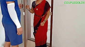 कामवाली बाई को 500 रूपये की जल्दी जरूरत थी मैंने कहा चुदो मुझसे