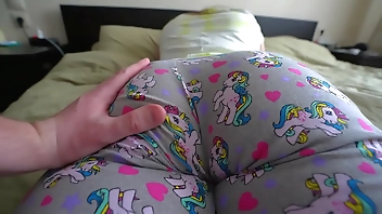 Sexy roommate paid rent with sex