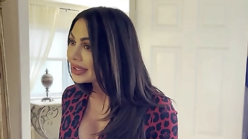 StepFamily Valentine's Day w/ Nina Dolci