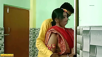 भारतीय सुंदर पति सुंदर पत्नी को चोद नहीं सकता! आखिर वह क्या कह रही है?