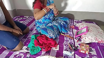 भैया के ऑफिस जाने के बाद मेकअप कर रही भाभी को पकड़ कर जबरदस्ती चोदा XXX Bhabhi Sex