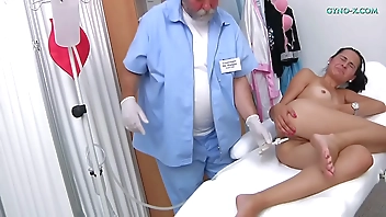 Emily (18 years) visits her gynecologist