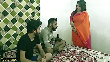 भारतीय गर्म xxx त्रिगुट सेक्स! Malkin चाची और दो युवा लड़के गर्म सेक्स! स्पष्ट हिंदी ऑडियो
