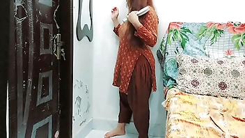 Pakistani step Mom Secret Sex With Neighbour,s Uncle With Clear Hindi Audio