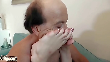 Young brunette gets pounded in her pussy by horny grandpa
