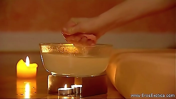 She Knows How To Stroke