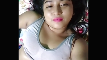 Esposa infiel sacando sus más ricos orgasmos con su amante