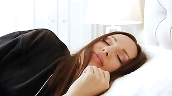 Lilu Moon is incredibly hot in this homemade porn video