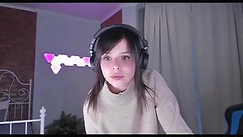 Girl Masturbates Pussy