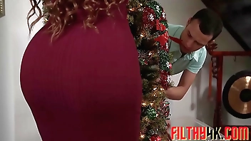 Hot Stepmom Richelle Ryan  Rides On Her Stepsons Dick