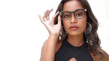 Tanned Ebony babe Putri Cinta, opening her tiny pussy