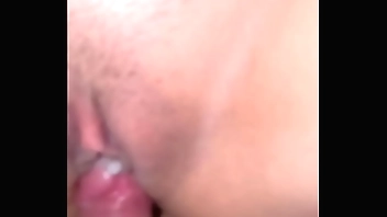 【中出し】バックで19歳の子宮に...