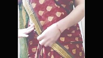 साड़ी वाली गावँ की देसी आंटी की बड़ी चुत का कमाल