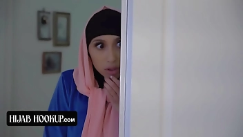 Curious Perfect Assed Muslim Beauty With Hijab Gets Her Tight Pussy Pounded By Horny Instructor