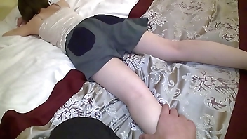 マッサージでイカせて！～モミモミされてイっちゃいました～ - 花田まお 1