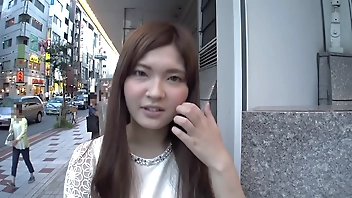 電マを当てたまま10分間喘ぎ声ガマンできたら10万円！電マの強烈な刺激にあっけなく喘いでしまう女子たち。気持ちが高ぶり、息もハァハァ。イッても止まない電マ地獄に、彼女らは理性崩壊。